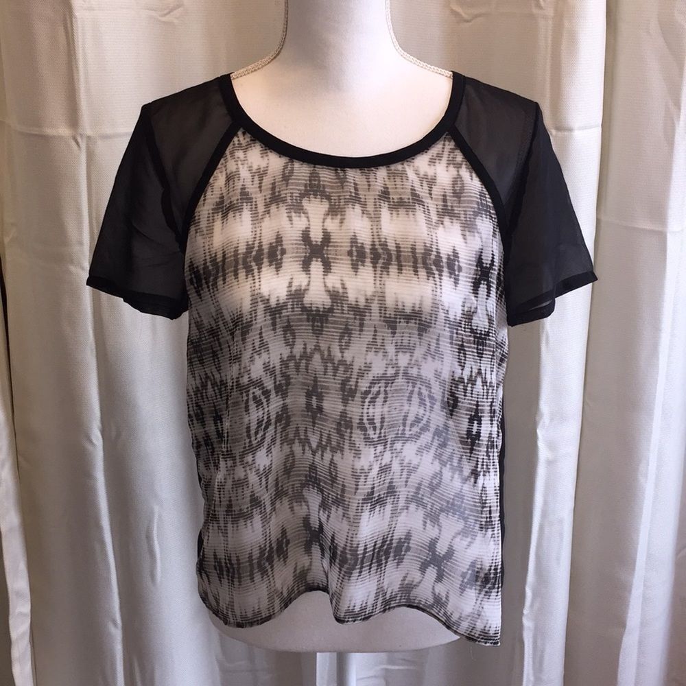 4/$20 American Eagle Sheer Blouse Sz Medium Black White Short Sleeve